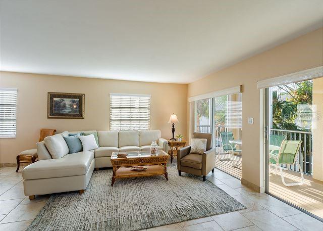 PALM BAY CLUB III - Residential