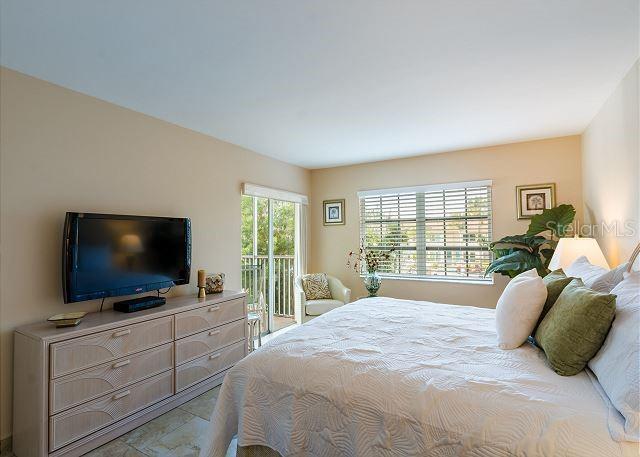 PALM BAY CLUB III - Residential