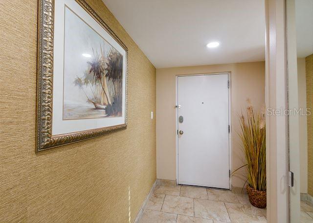 PALM BAY CLUB III - Residential