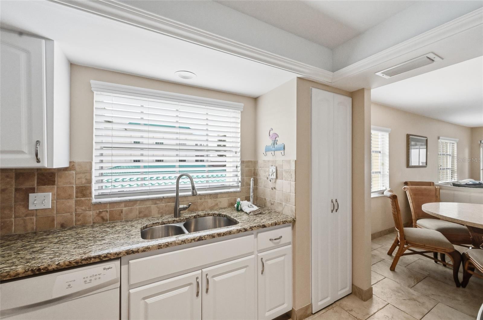 PALM BAY CLUB III - Residential