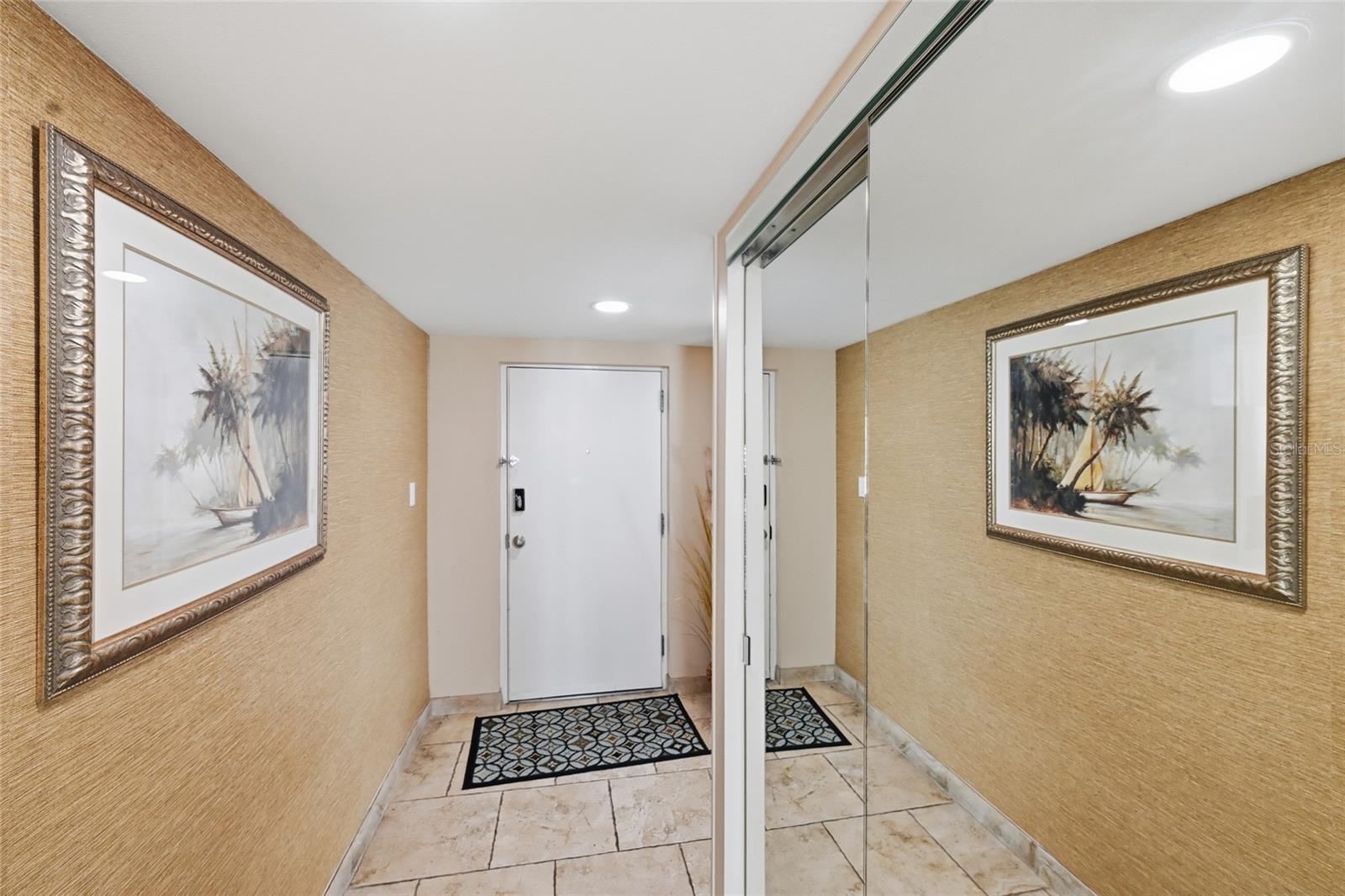 PALM BAY CLUB III - Residential