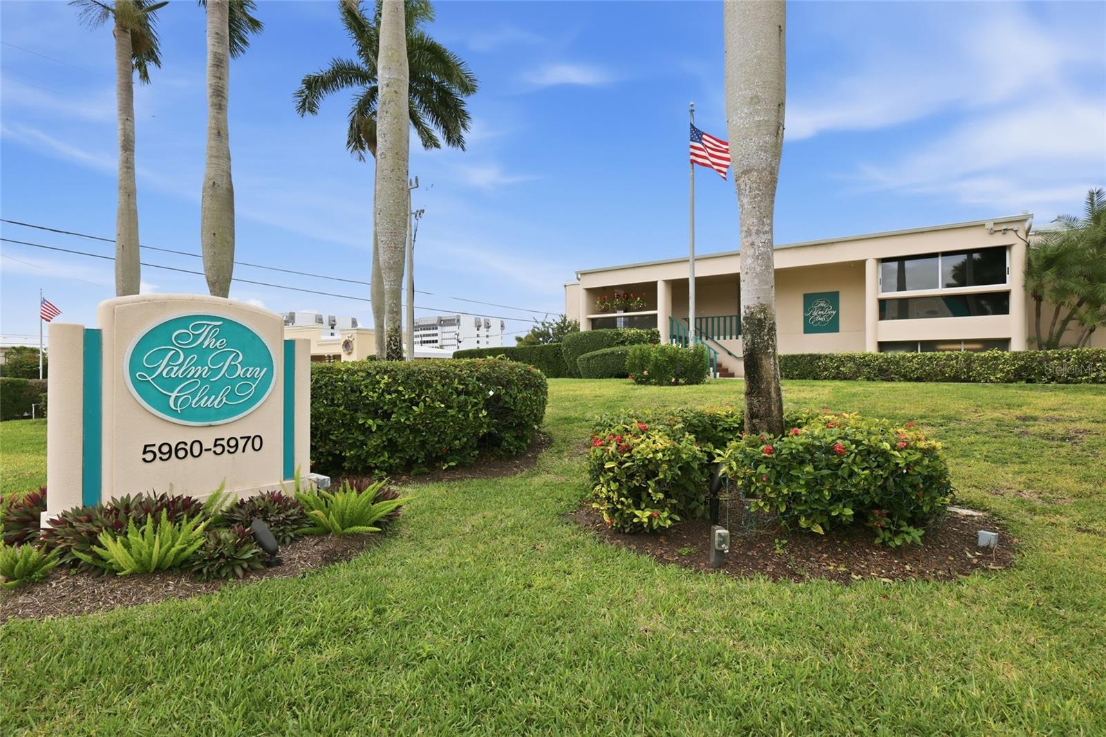 PALM BAY CLUB III - Residential