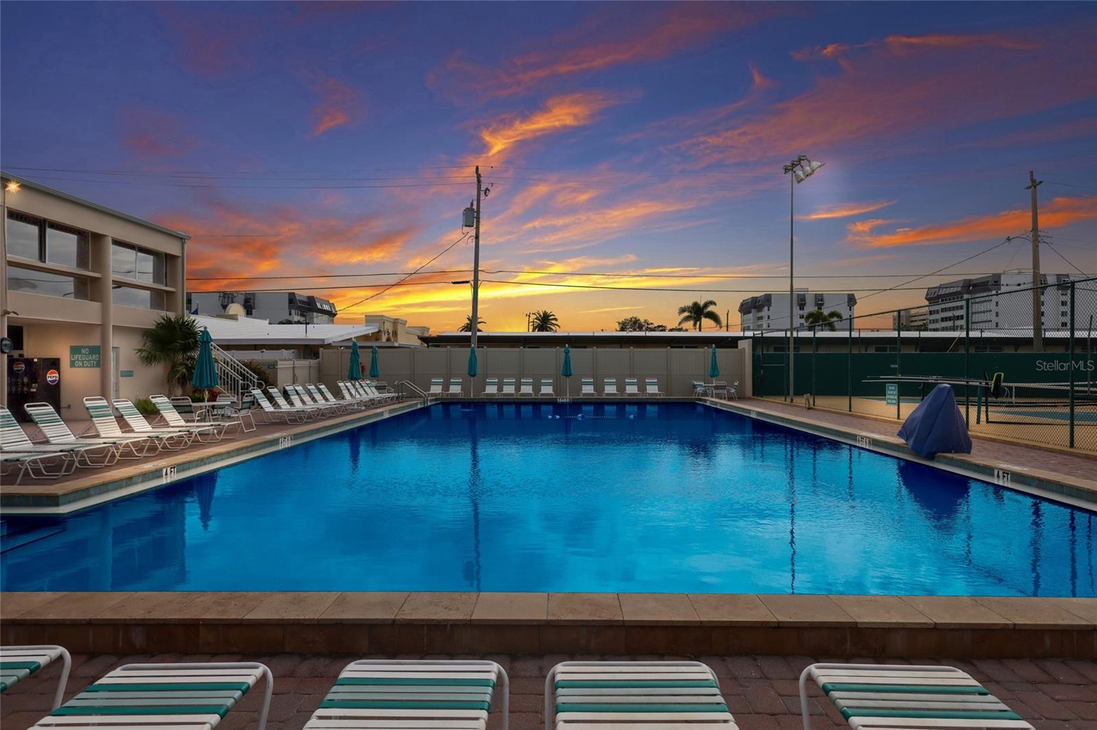 PALM BAY CLUB III - Residential