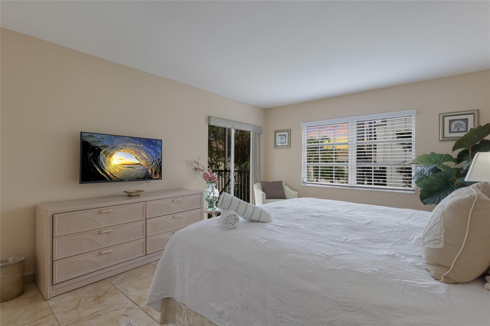 PALM BAY CLUB III - Residential