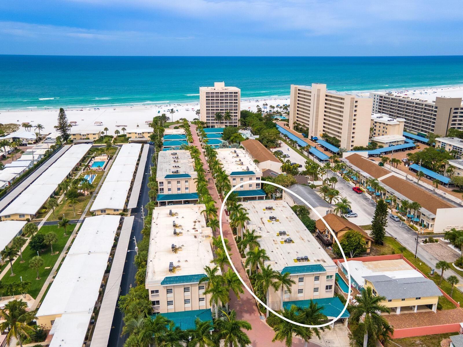 PALM BAY CLUB III - Residential