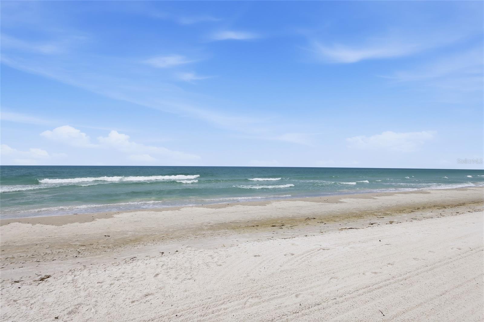 PALM BAY CLUB III - Residential