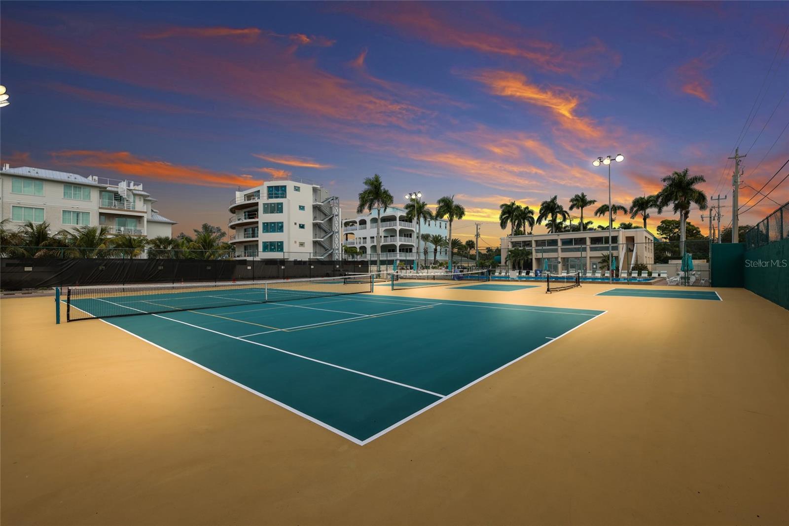 PALM BAY CLUB III - Residential