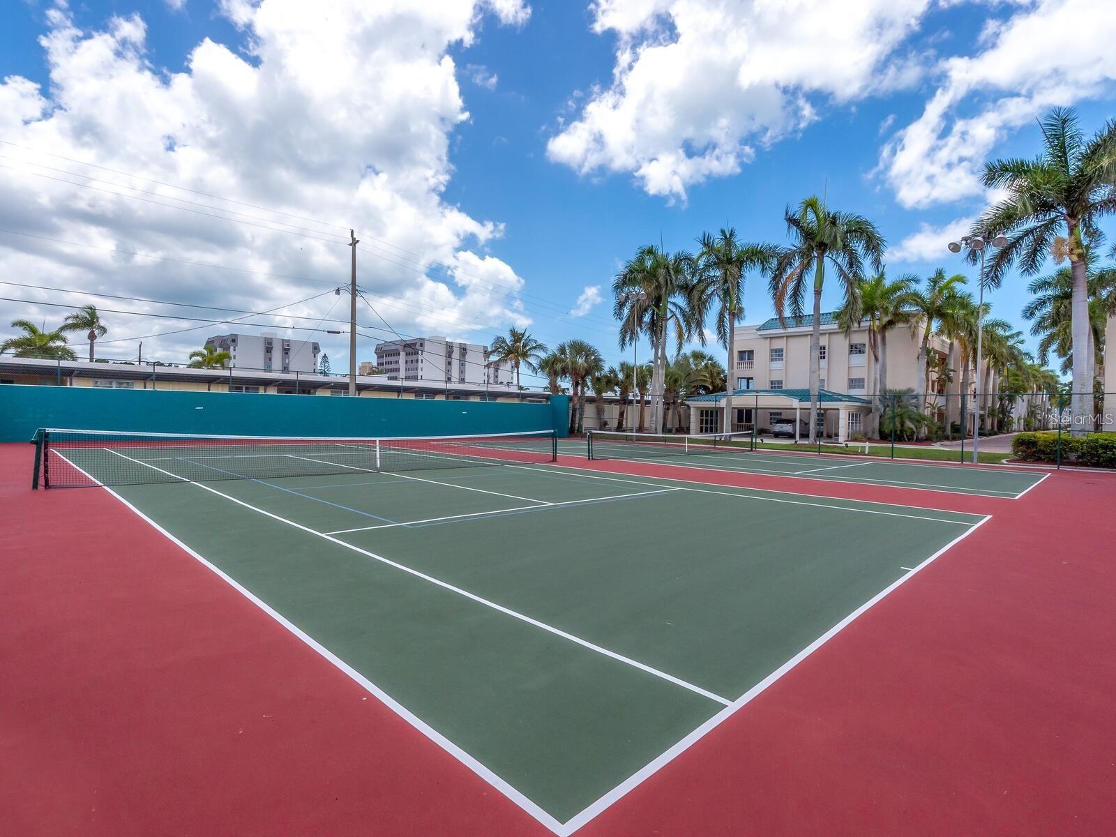 PALM BAY CLUB III - Residential