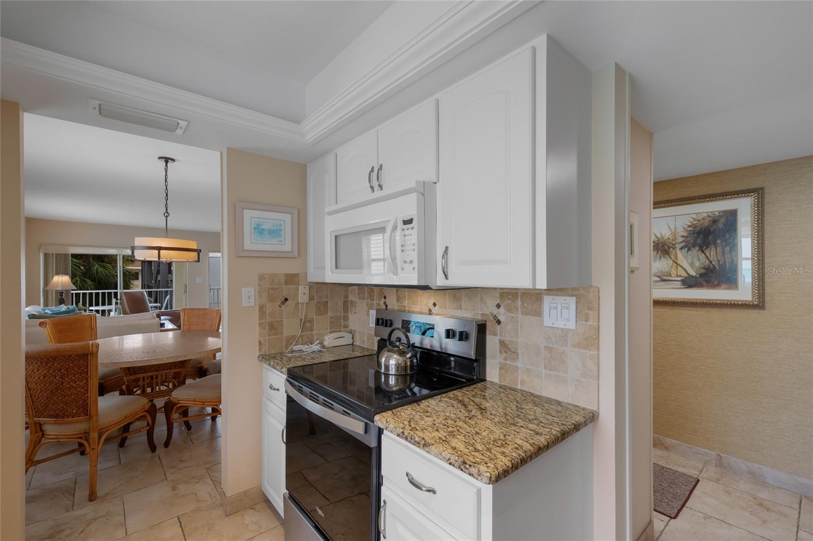 PALM BAY CLUB III - Residential