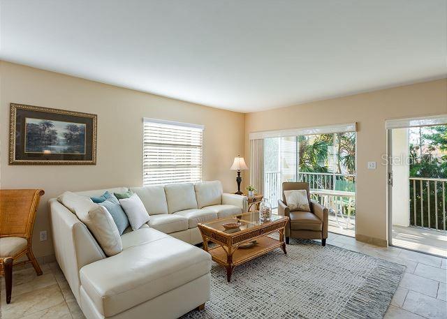 PALM BAY CLUB III - Residential