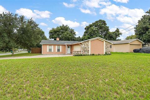 A home in EUSTIS