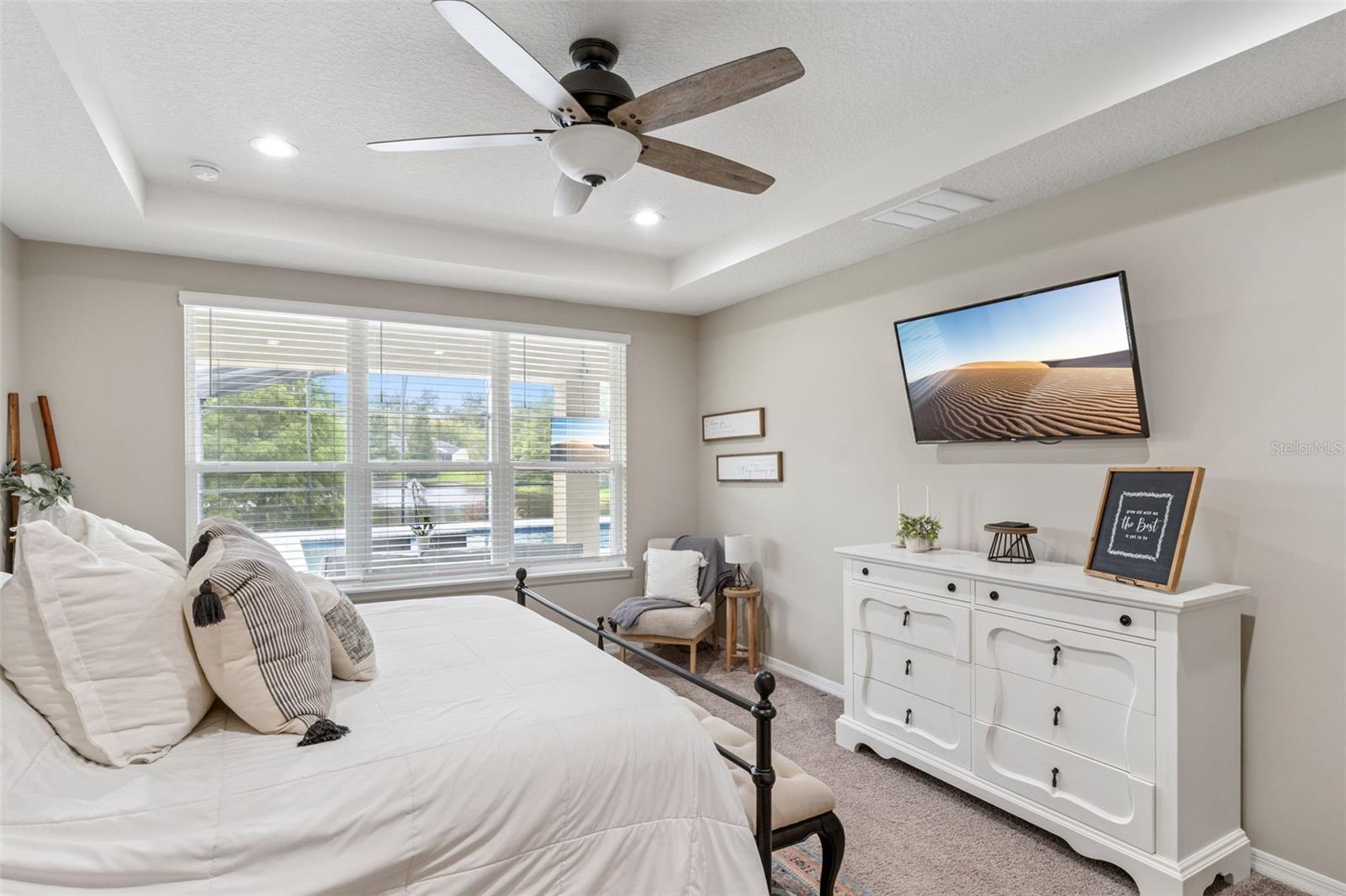 RETREAT AT LAKE CHARM - Residential