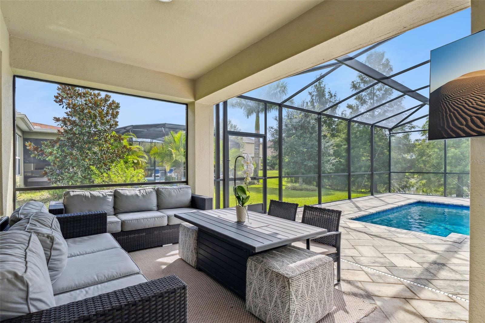 RETREAT AT LAKE CHARM - Residential