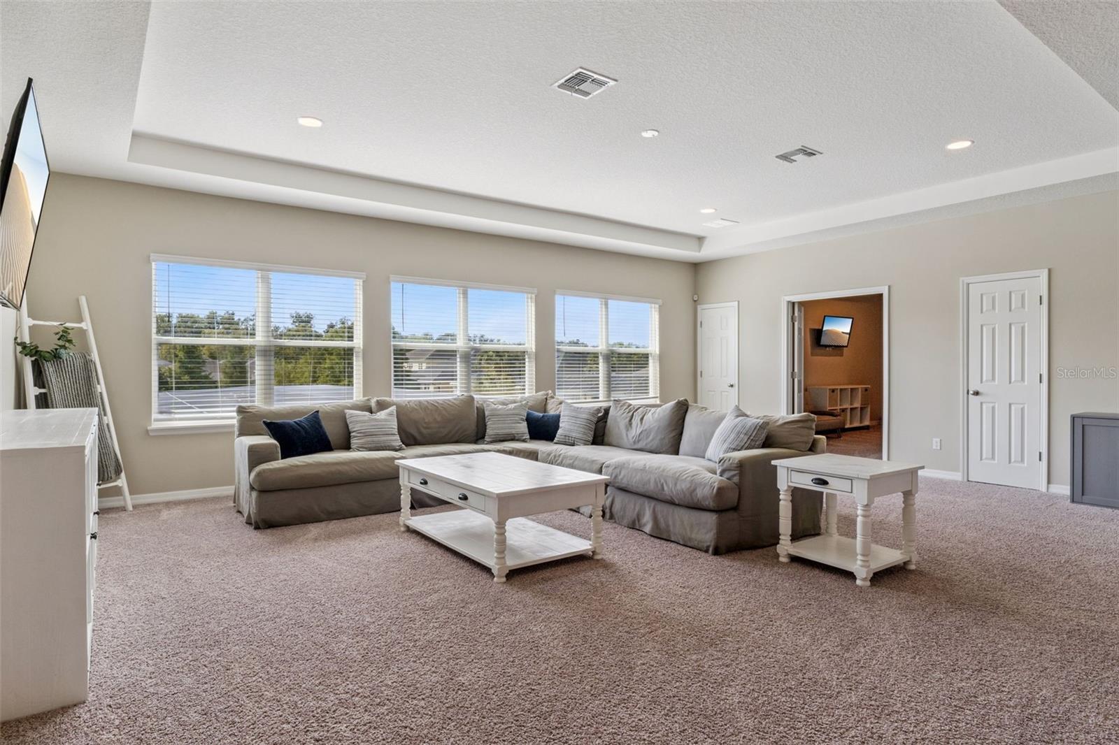 RETREAT AT LAKE CHARM - Residential