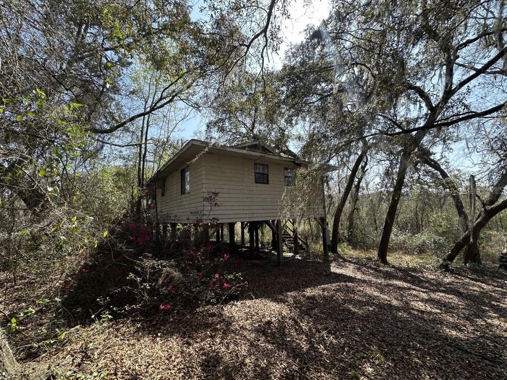 Photo of 10630 NE 207th Lane, Fort Mccoy, FL 32134 (MLS # A4684327)