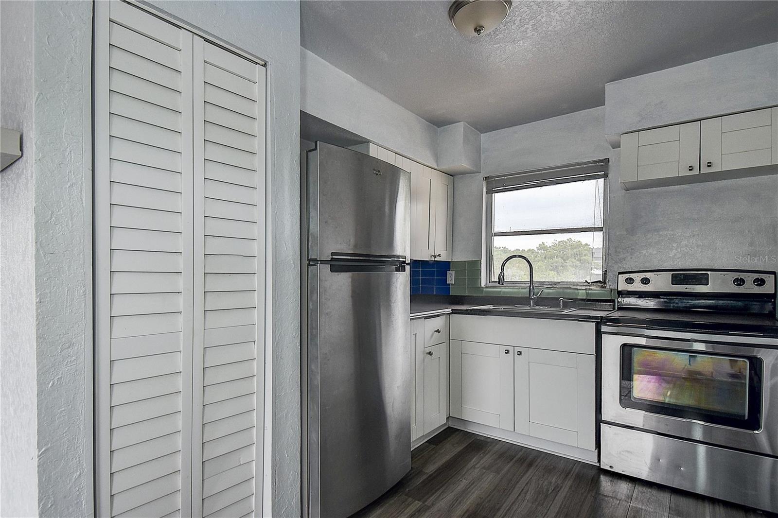 KENILWORTH - Residential Income