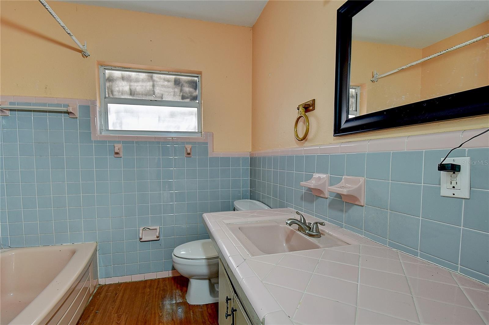 KENILWORTH - Residential Income