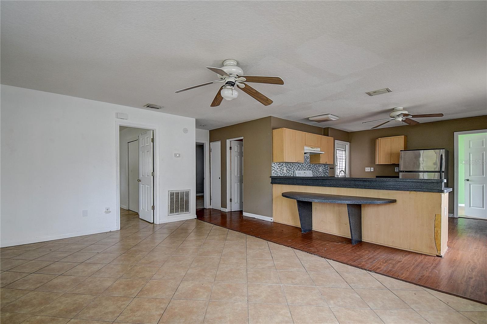 KENILWORTH - Residential Income