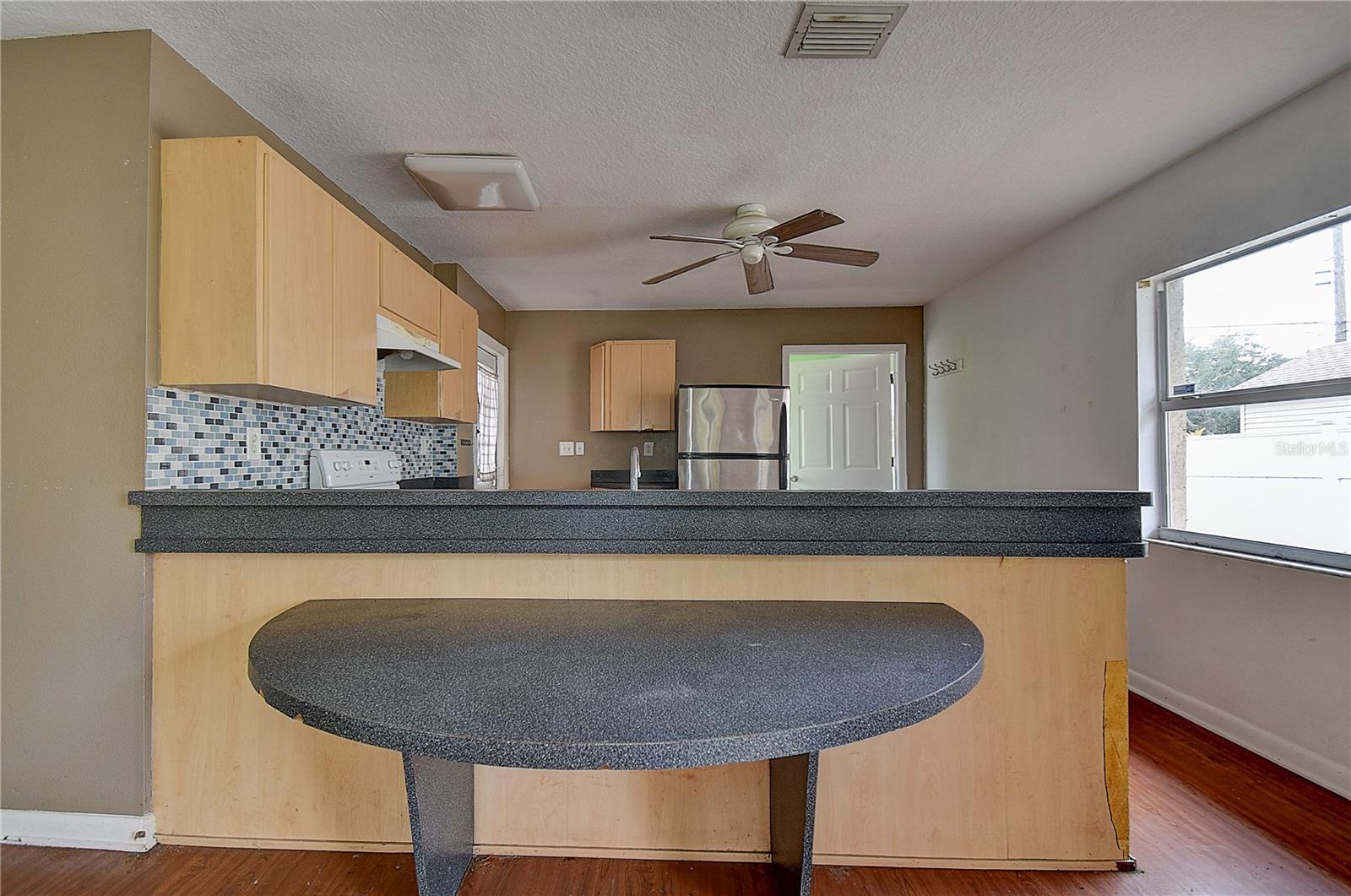 KENILWORTH - Residential Income