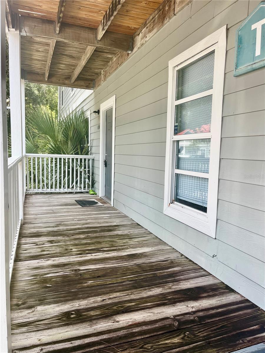 CAPSTONE QUARTERS CONDO - Residential