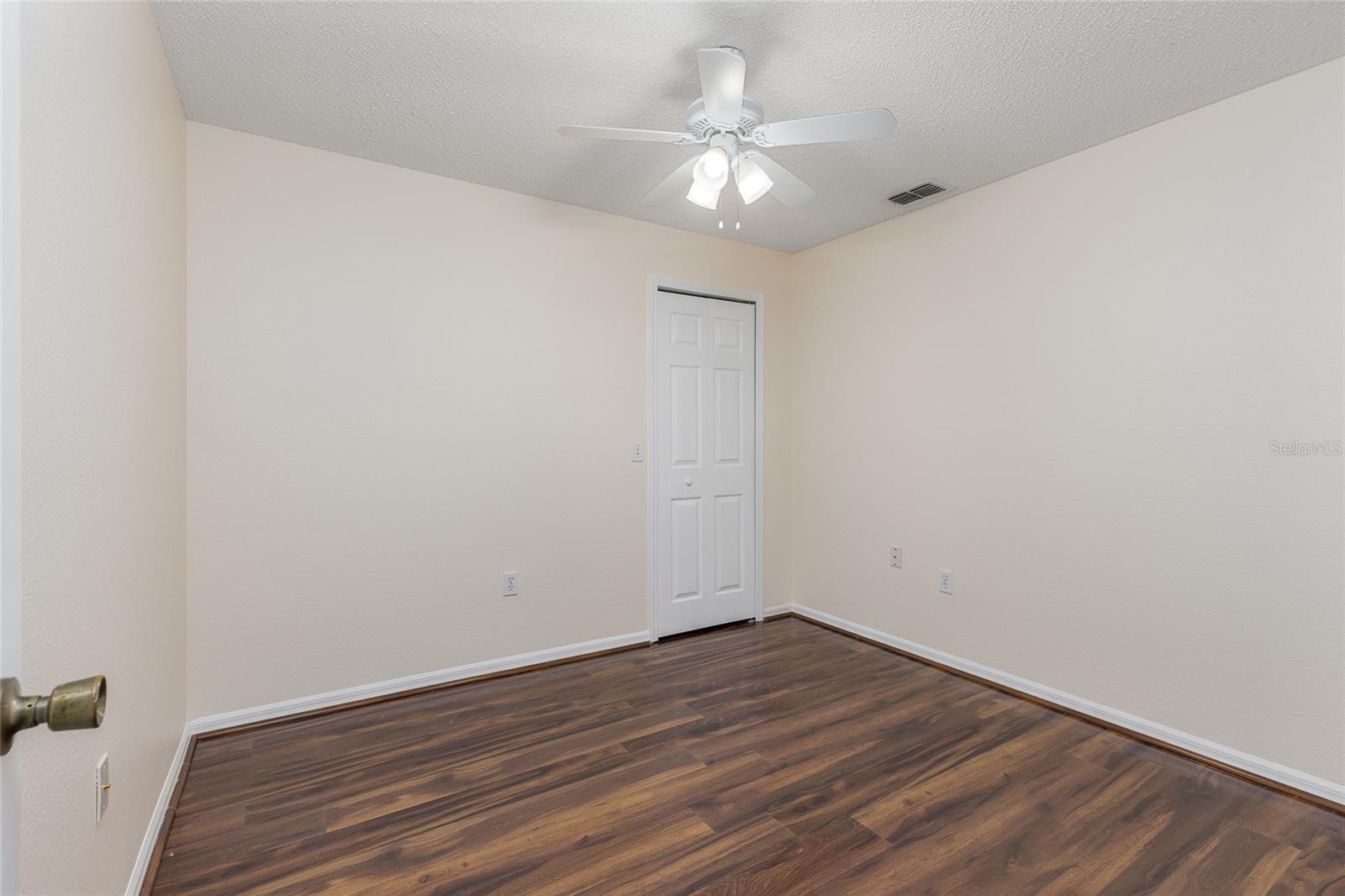 ROYAL RIDGE PH 03 - Residential