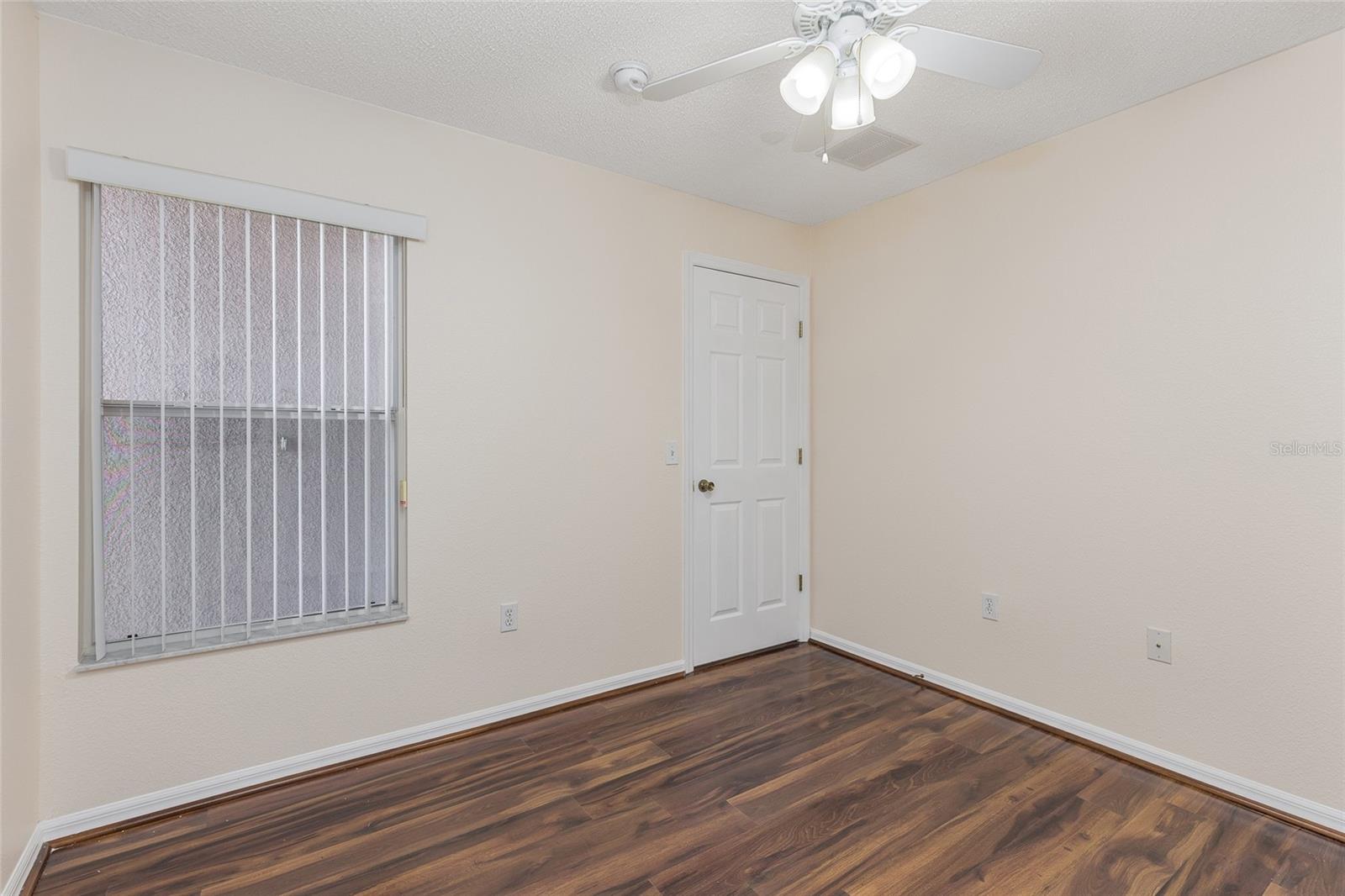 ROYAL RIDGE PH 03 - Residential
