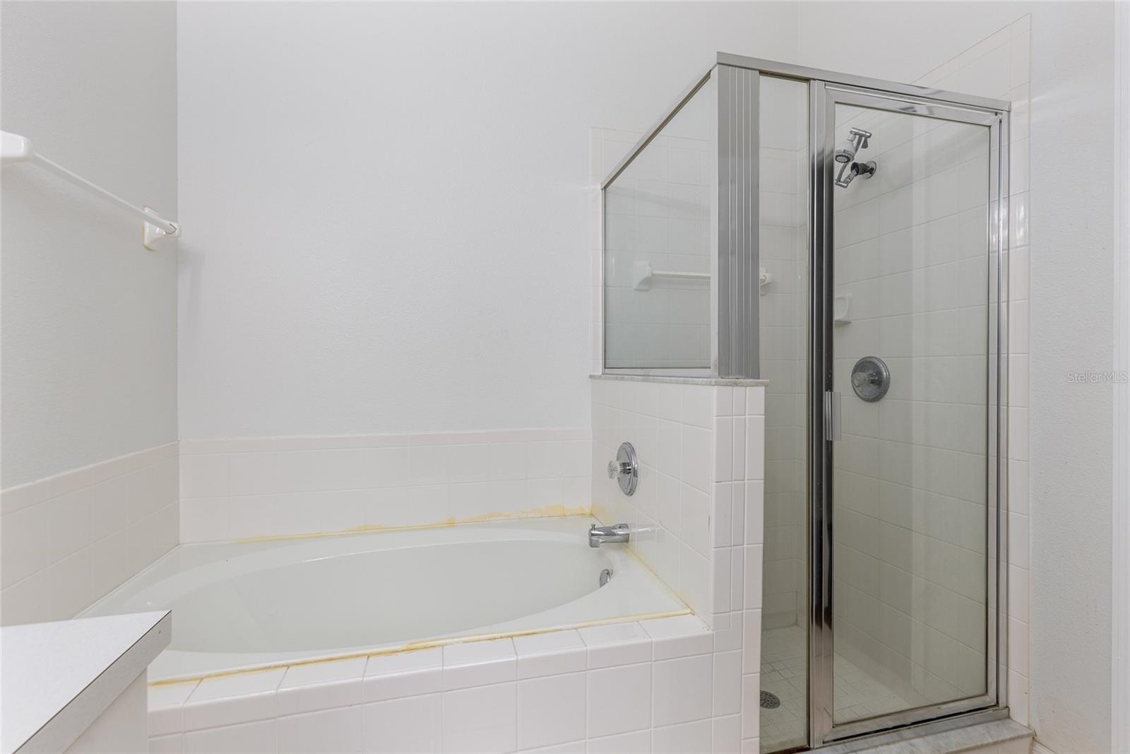 ROYAL RIDGE PH 03 - Residential