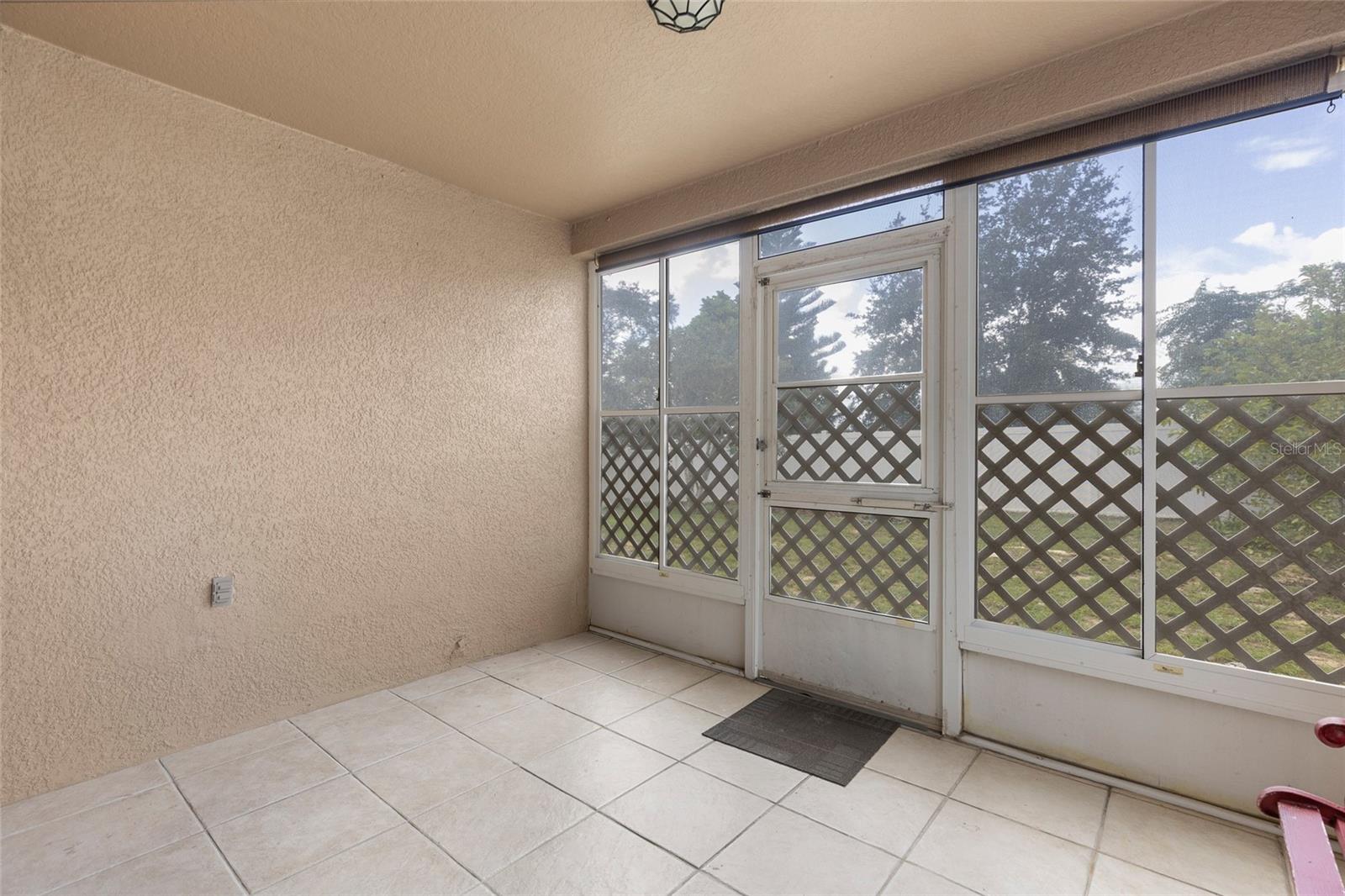 ROYAL RIDGE PH 03 - Residential
