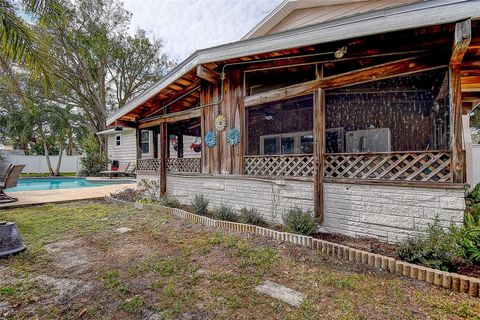 A home in SEMINOLE