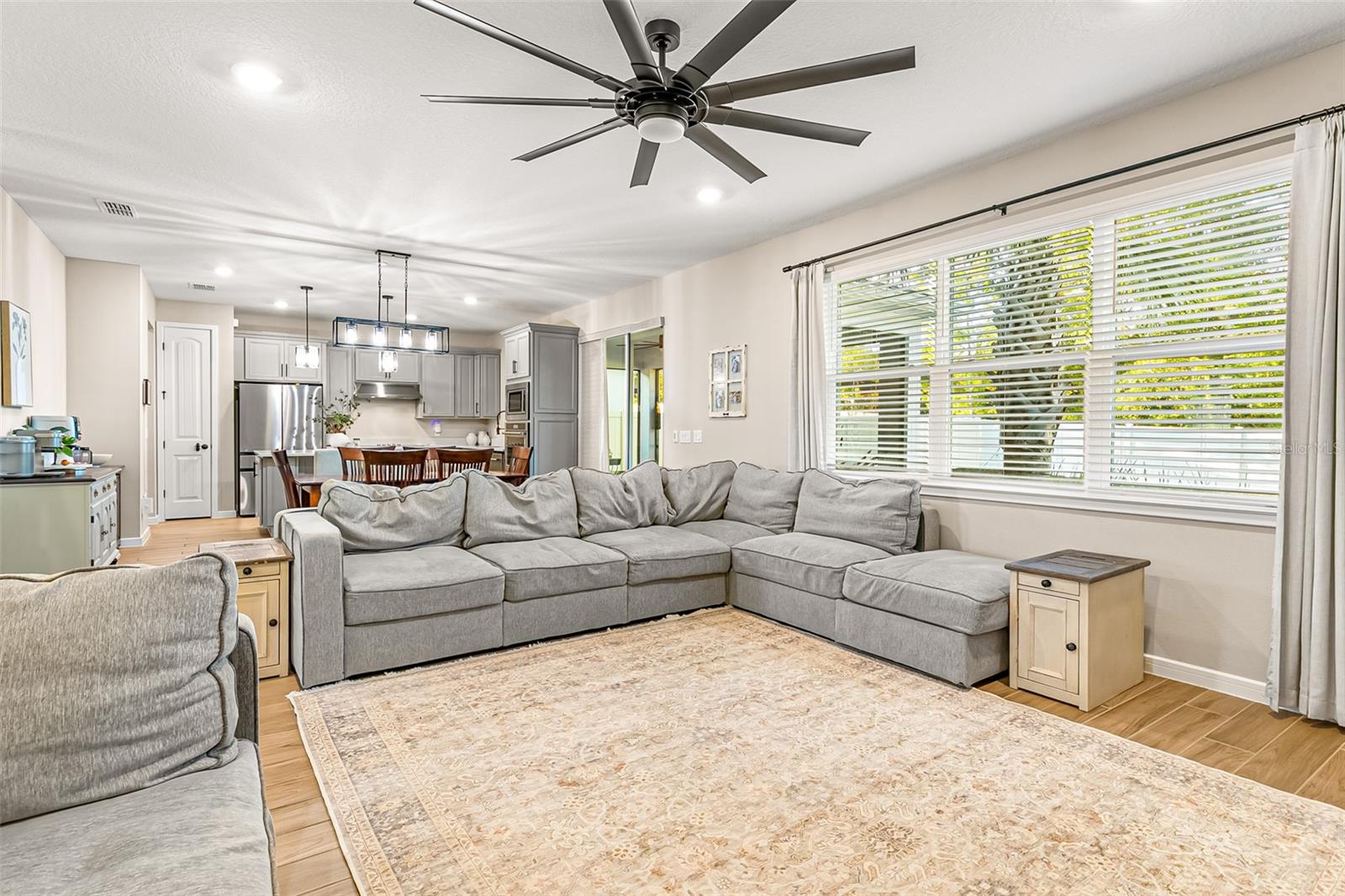 CANOPY TERRACE - Residential Lease