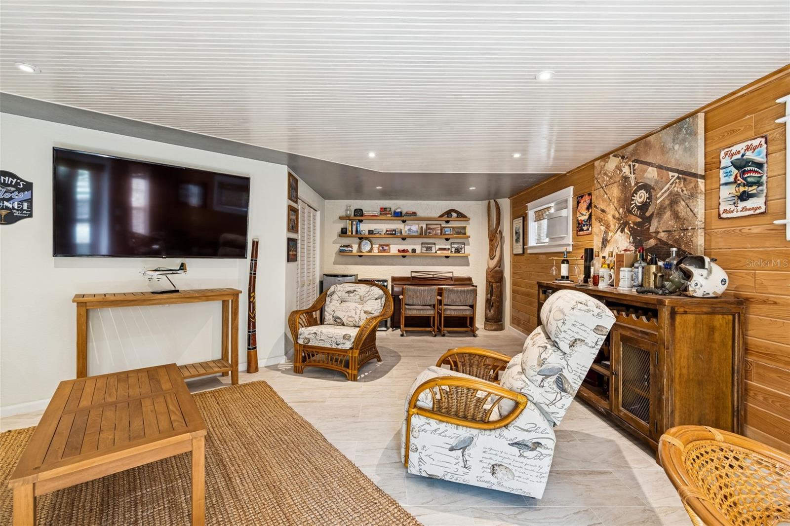 TOWNS-END SHORES - Residential