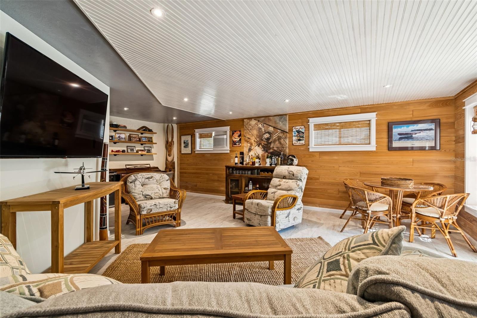 TOWNS-END SHORES - Residential