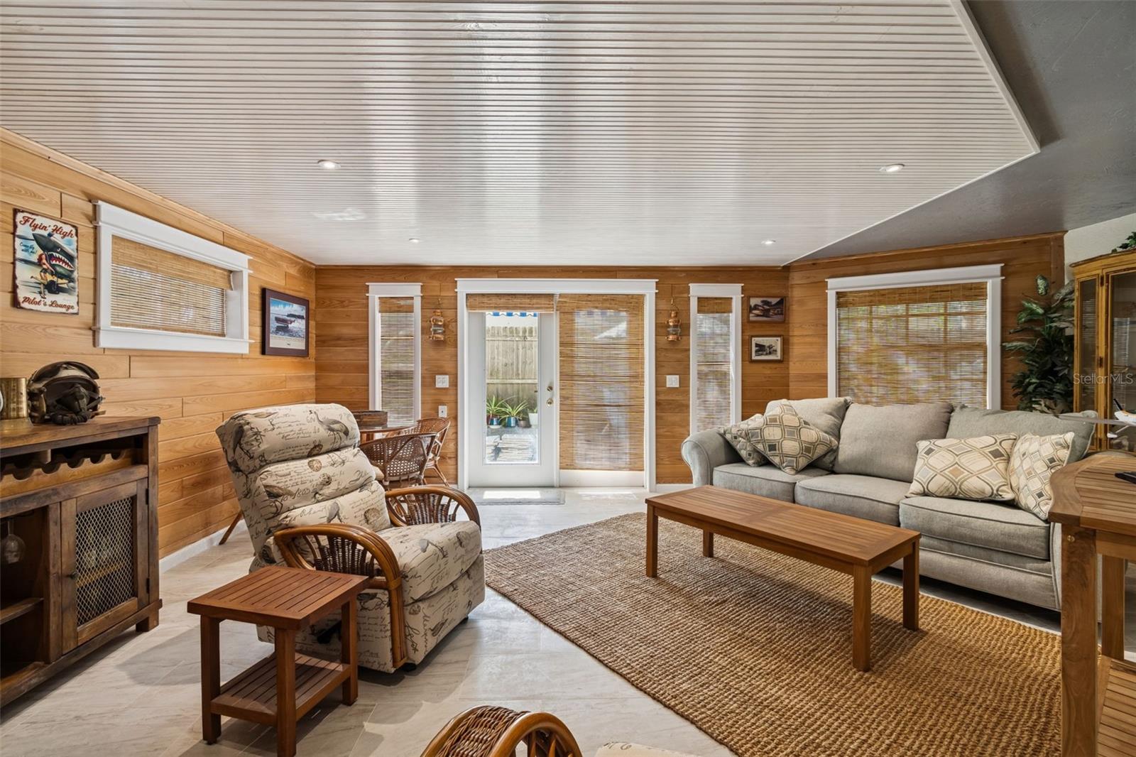 TOWNS-END SHORES - Residential