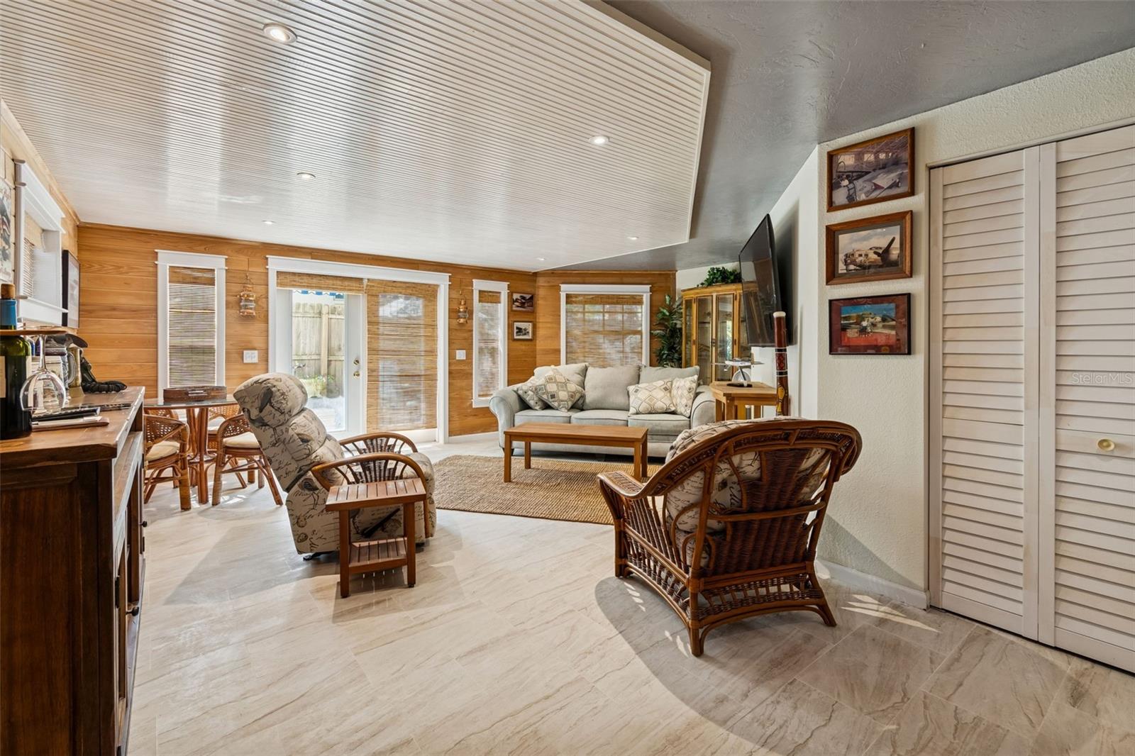 TOWNS-END SHORES - Residential