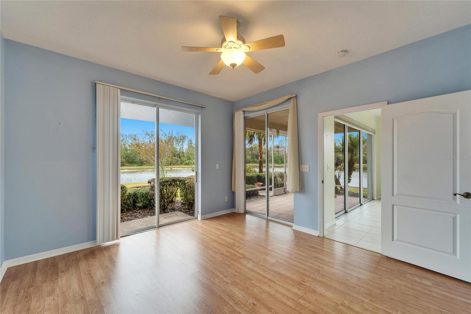 1950 STERLING GLEN COURT