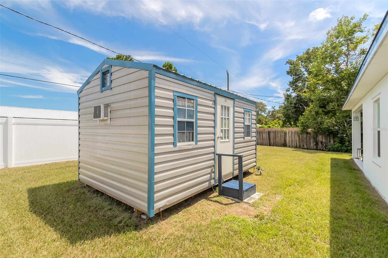 Florida Shores 01 - Residential