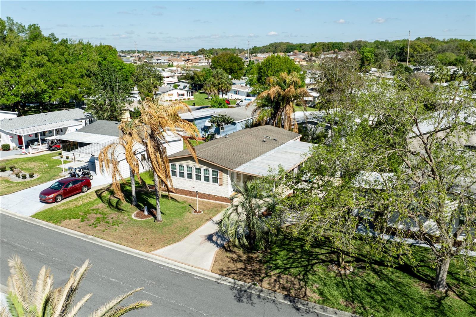 LADY LAKE ORANGE BLOSSOM GARDENS UNIT 08 - Residential