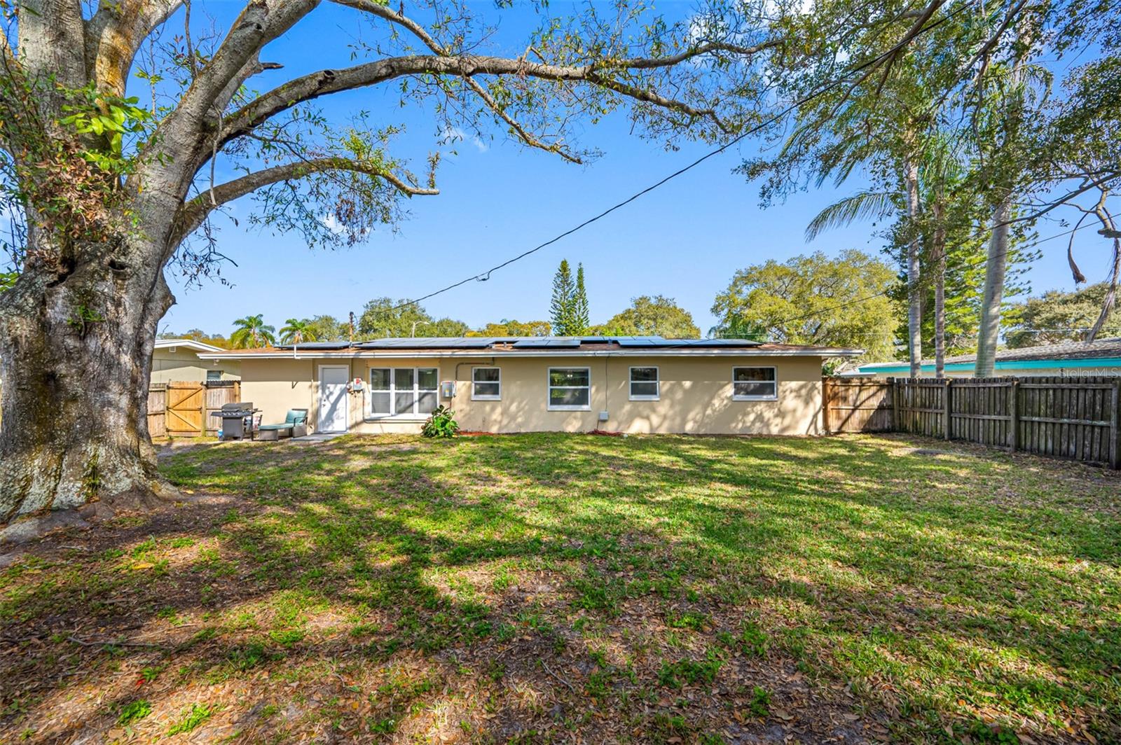 PALM TERRACE - Residential Lease