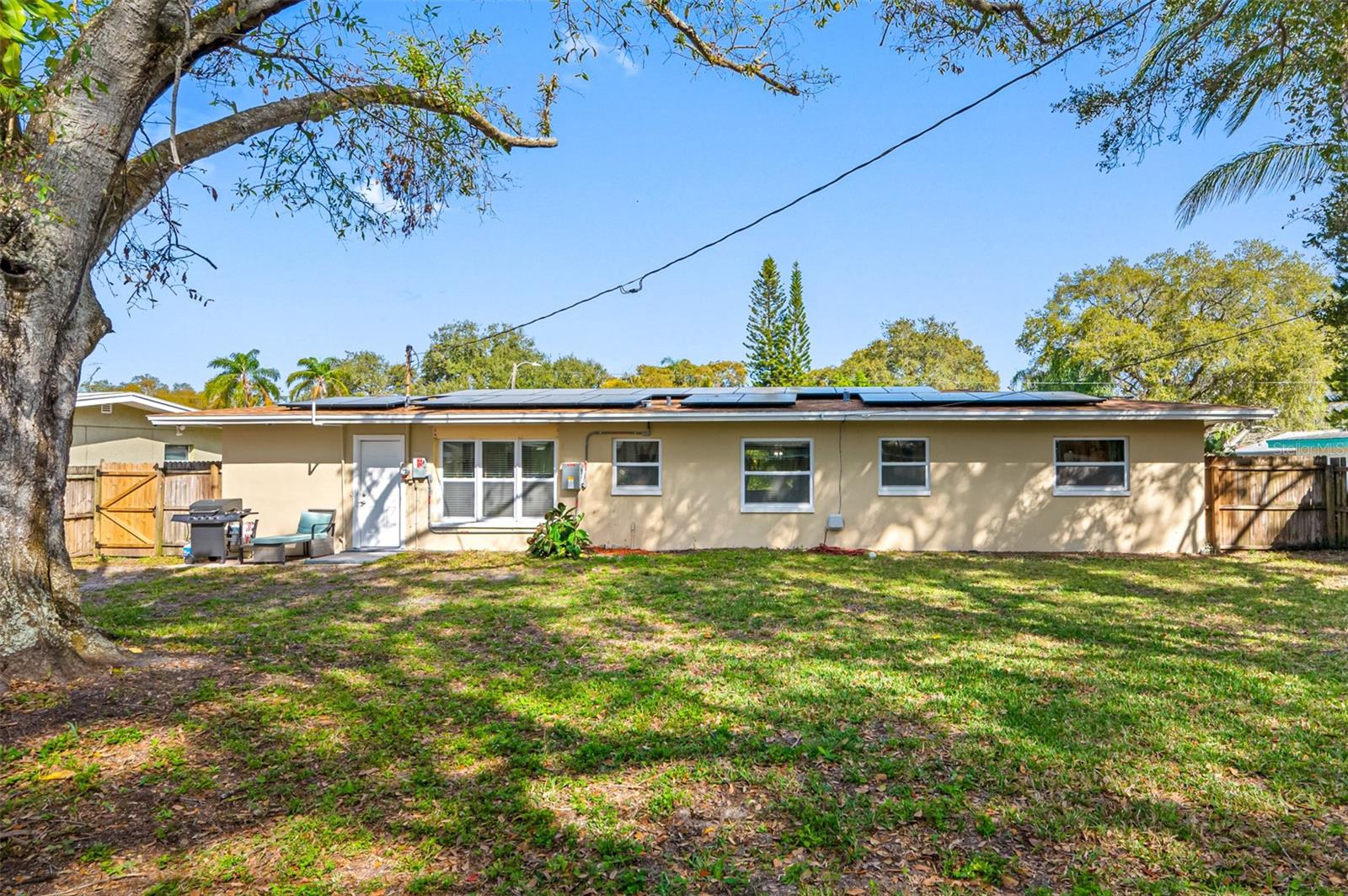 PALM TERRACE - Residential Lease