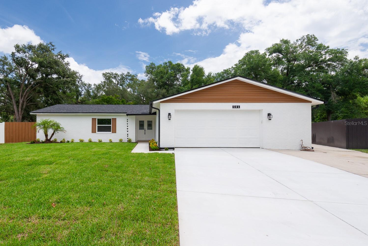 501 HILLPINE WAY
