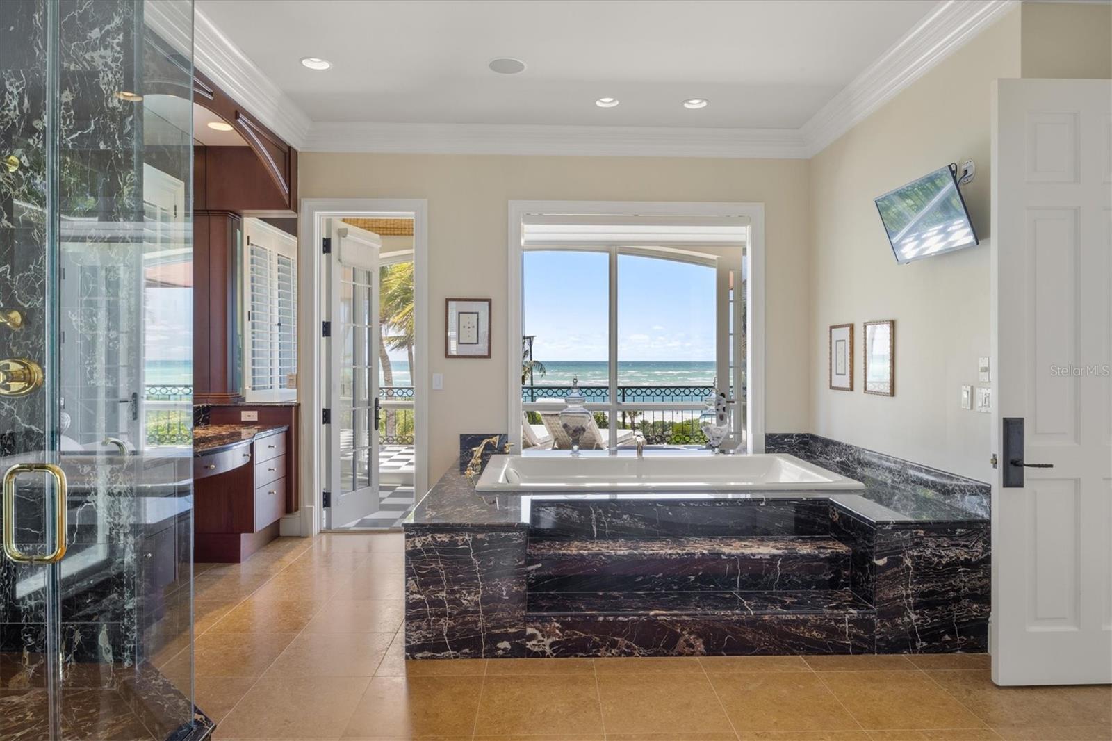 LIDO SHORES - Residential