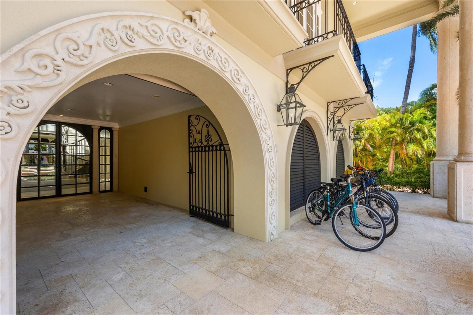 LIDO SHORES - Residential