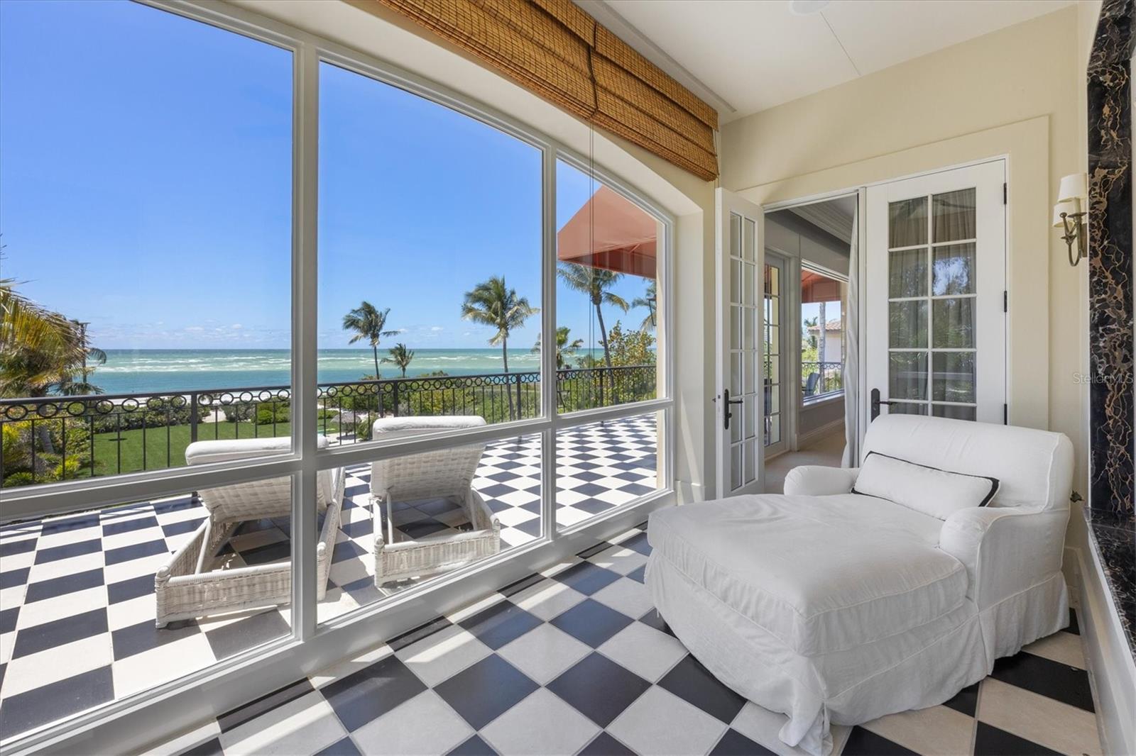 LIDO SHORES - Residential