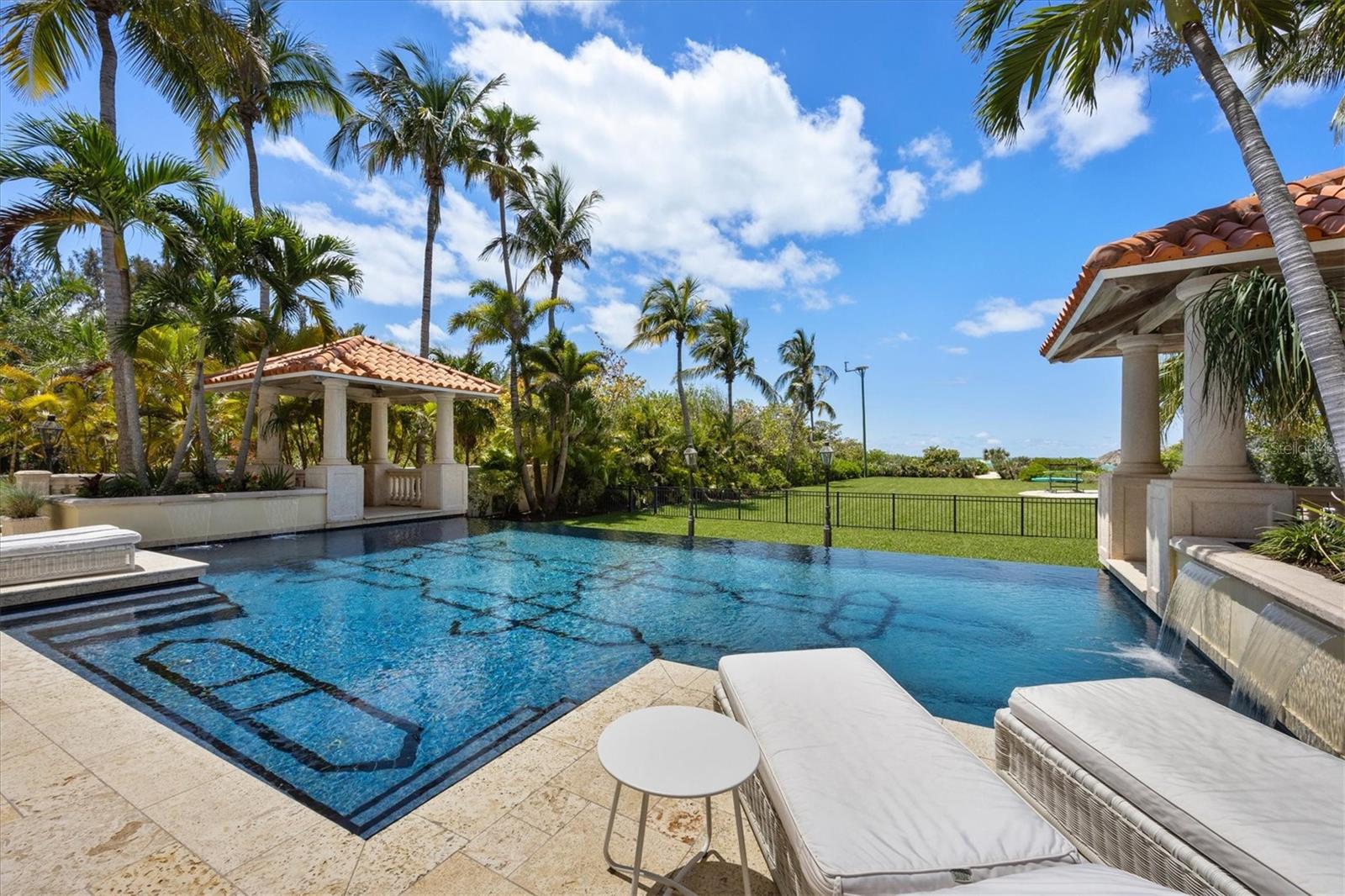 LIDO SHORES - Residential