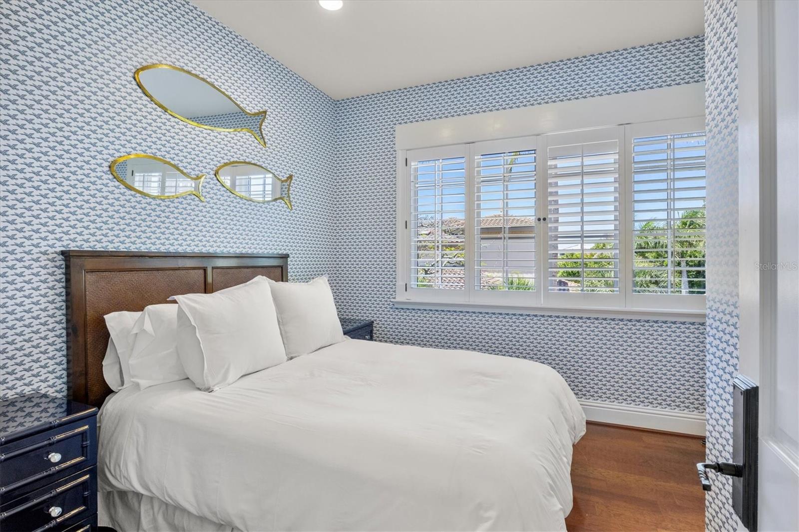 LIDO SHORES - Residential