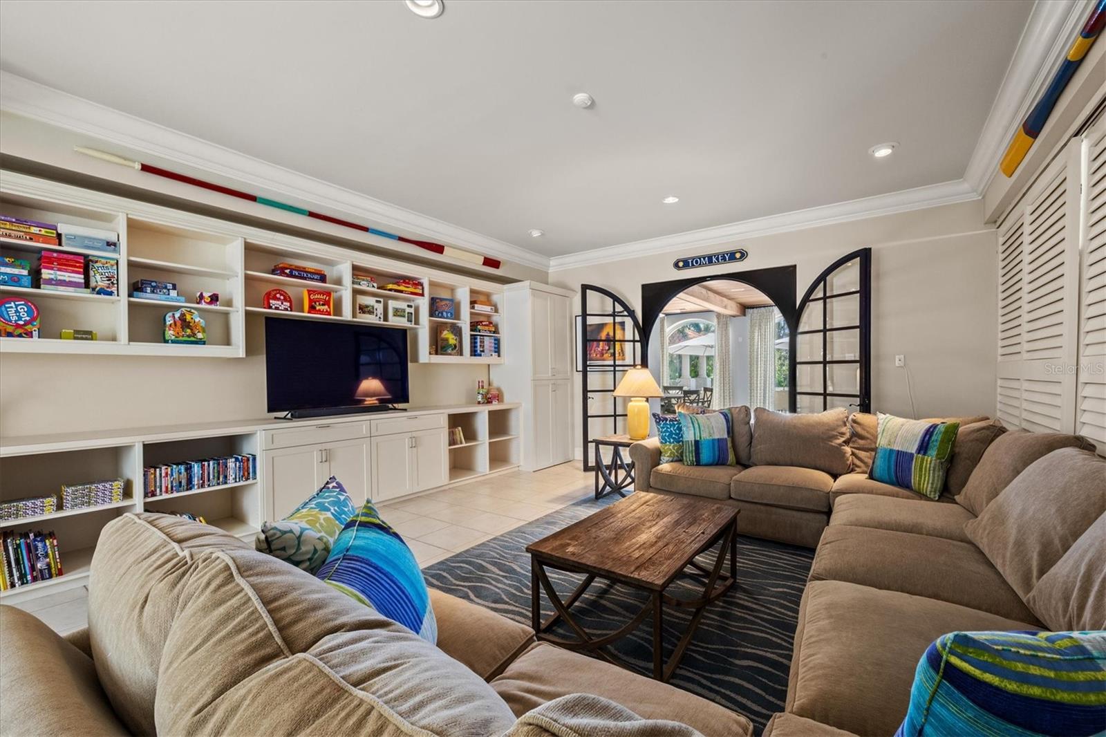 LIDO SHORES - Residential