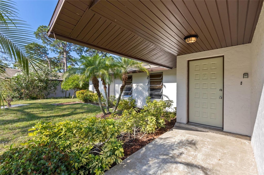 Photo of 7780 Wright Avenue, Sarasota, FL 34231 (MLS # A4705913)