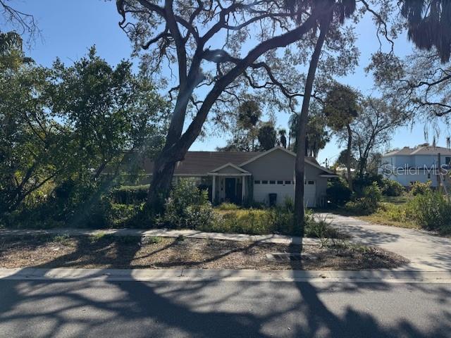 4704 W ESTRELLA STREET