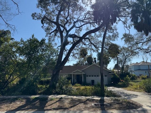 4704 W ESTRELLA STREET