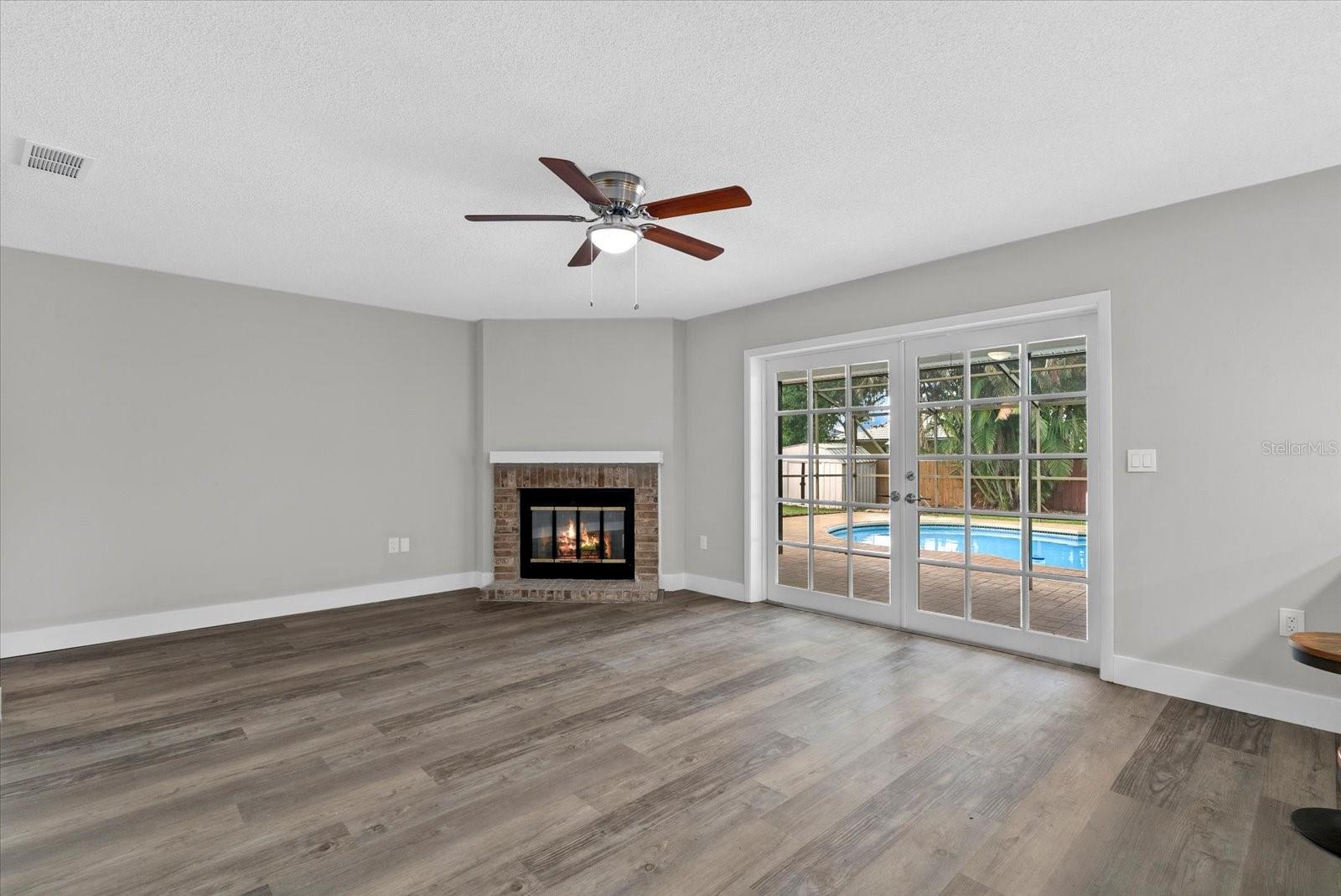 ORANGE GROVE PARK - Residential Lease